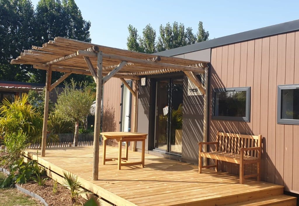 Pergola Nocy Bé pour bungalow