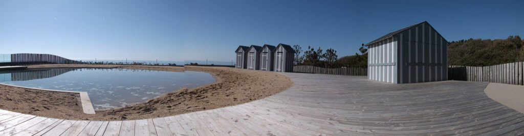 Terrasses bois - aménagement piscine naturelle - Hôtel Mercure - les Sables d'Olonne (85)